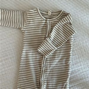 Quincy Mae Snap Footie & Bonnet